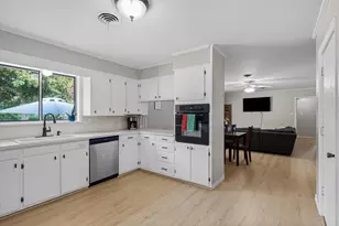 200 W Kansas St, Van, TX 75790 - Photo 16