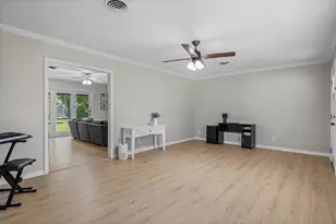 200 W Kansas St, Van, TX 75790 - Photo 10