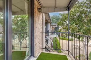 10216 Regal Oaks Dr, Dallas, TX 75230 - Photo 12