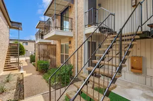 10216 Regal Oaks Dr, Dallas, TX 75230 - Photo 2