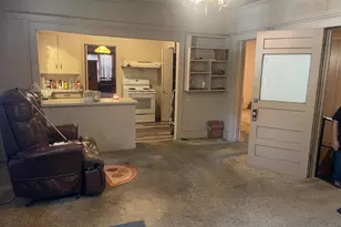 308 W Jacinto St, Groesbeck, TX 76642 - Photo 8