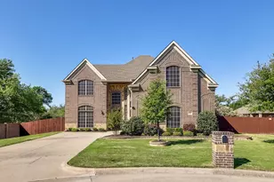 501 Pine Island Cir, Mansfield, TX 76063 - Photo 2
