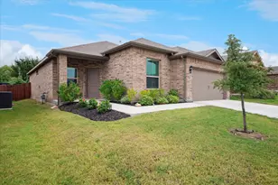 8424 Wildwest Dr, Fort Worth, TX 76131 - Photo 2