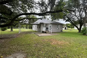 302 N Commerce St, Savoy, TX 75479 - Photo 30