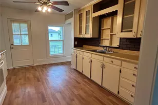 302 N Commerce St, Savoy, TX 75479 - Photo 18