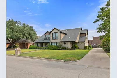 6504 Lago Vista Drive, Benbrook, TX 76132 - Photo 2