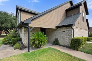 6504 Lago Vista Dr, Benbrook, TX 76132 - Photo 4