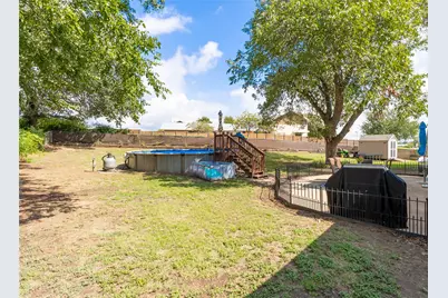 807 Hilltop Drive, Weatherford, TX 76086 - Photo 10