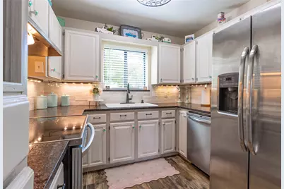 807 Hilltop Drive, Weatherford, TX 76086 - Photo 18