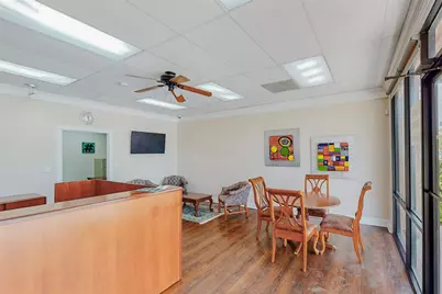 115 W Main Street, Grand Prairie, TX 75050 - Photo 6