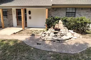 2317 Meadow Dale, Irving, TX 75060 - Photo 2