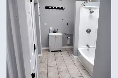 2317 Meadow Dale, Irving, TX 75060 - Photo 14