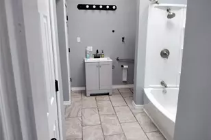 2317 Meadow Dale, Irving, TX 75060 - Photo 14