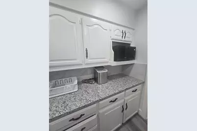 2847 W Rochelle Road, Irving, TX 75062 - Photo 10