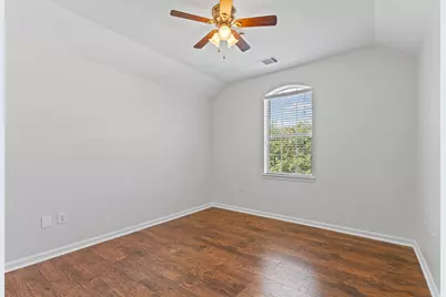 122 Barrington Lane, Lewisville, TX 75067 - Photo 18