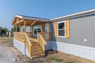 7113 Karen Ln, Joshua, TX 76058 - Photo 2