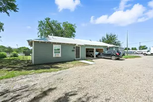 127 Browning Dr, Arlington, TX 76010 - Photo 2