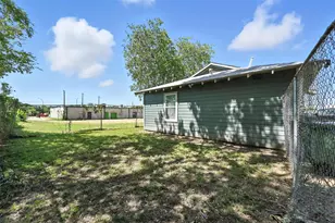 127 Browning Dr, Arlington, TX 76010 - Photo 4