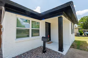 2306 Clover Ridge Dr, Dallas, TX 75216 - Photo 2