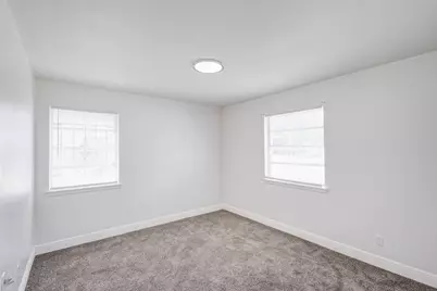 2306 Clover Ridge Drive, Dallas, TX 75216 - Photo 10