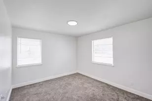 2306 Clover Ridge Dr, Dallas, TX 75216 - Photo 10