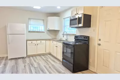 2306 Clover Ridge Drive, Dallas, TX 75216 - Photo 6