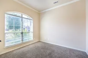 637 Peach Ln, Burleson, TX 76028 - Photo 16