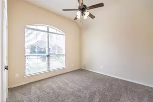 637 Peach Ln, Burleson, TX 76028 - Photo 18