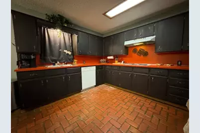 690 Sommerfeld Drive, Waco, TX 76705 - Photo 8