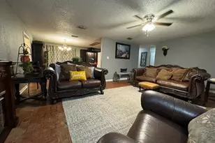 690 Sommerfeld Dr, Waco, TX 76705 - Photo 4