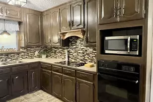 711 Denver St, Alvord, TX 76225 - Photo 4