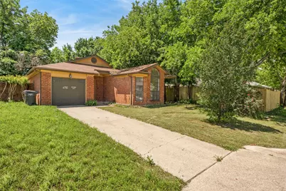 4702 Poppy Drive E, Fort Worth, TX 76137 - Photo 2