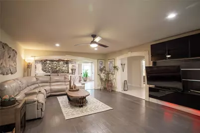 1806 Old Oak Drive, Arlington, TX 76012 - Photo 8