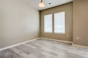 713 Grainger St, Fort Worth, TX 76104 - Photo 8