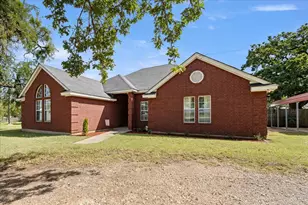 697 Co Rd 1304, Bridgeport, TX 76426 - Photo 38