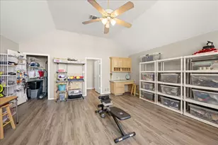 697 Co Rd 1304, Bridgeport, TX 76426 - Photo 22