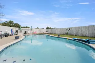 697 Co Rd 1304, Bridgeport, TX 76426 - Photo 36