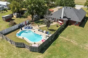 697 Co Rd 1304, Bridgeport, TX 76426 - Photo 2