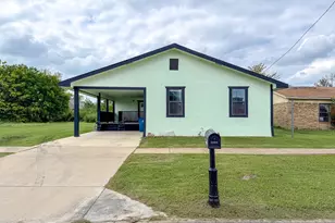 1112 E 13th Ave, Corsicana, TX 75110 - Photo 2