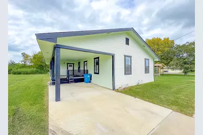 1112 E 13th Avenue, Corsicana, TX 75110 - Photo 1