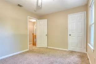 610 Valley Mills Dr, Arlington, TX 76018 - Photo 30