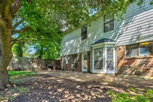 610 Valley Mills Dr, Arlington, TX 76018 - Photo 40