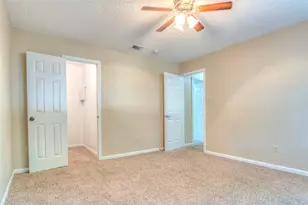 610 Valley Mills Dr, Arlington, TX 76018 - Photo 36