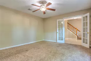 610 Valley Mills Dr, Arlington, TX 76018 - Photo 8