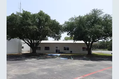 2005 Tile Factory Road, Palestine, TX 75801 - Photo 1