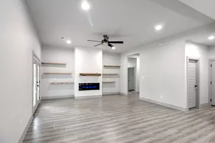 1015 Holiday Dr, Sherman, TX 75090 - Photo 6