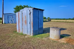 1740 Oakshores Rd, Nocona, TX 76255 - Photo 32