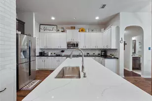 109 Abbey Rd, Waxahachie, TX 75165 - Photo 14