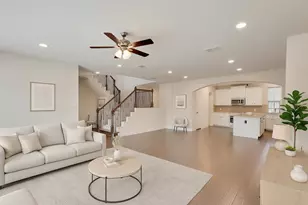 7315 Venice Dr, Grand Prairie, TX 75054 - Photo 2