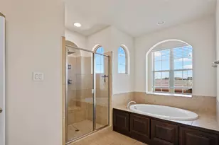 7315 Venice Dr, Grand Prairie, TX 75054 - Photo 18